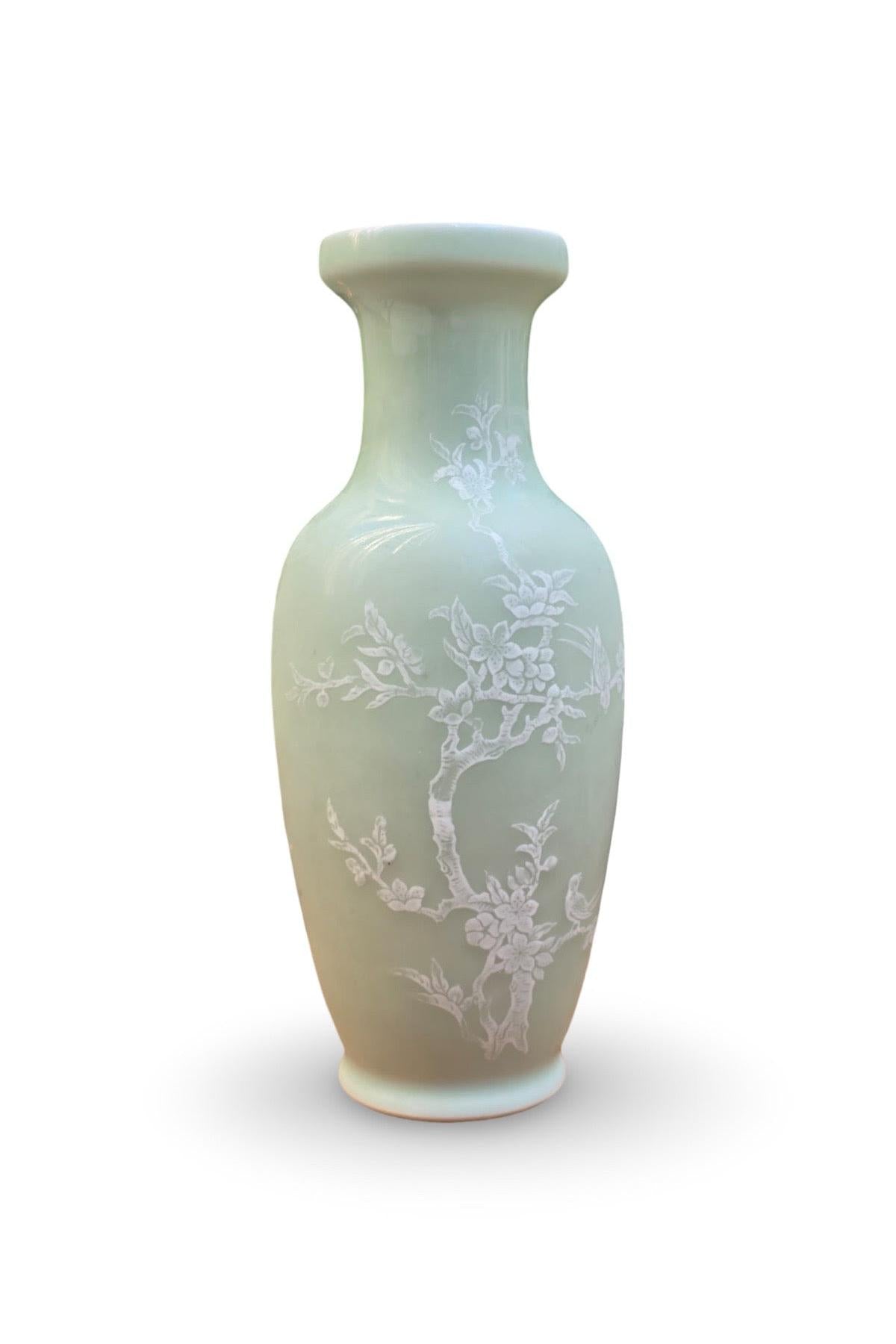 Celadon Floral Yuhuchunping Vase