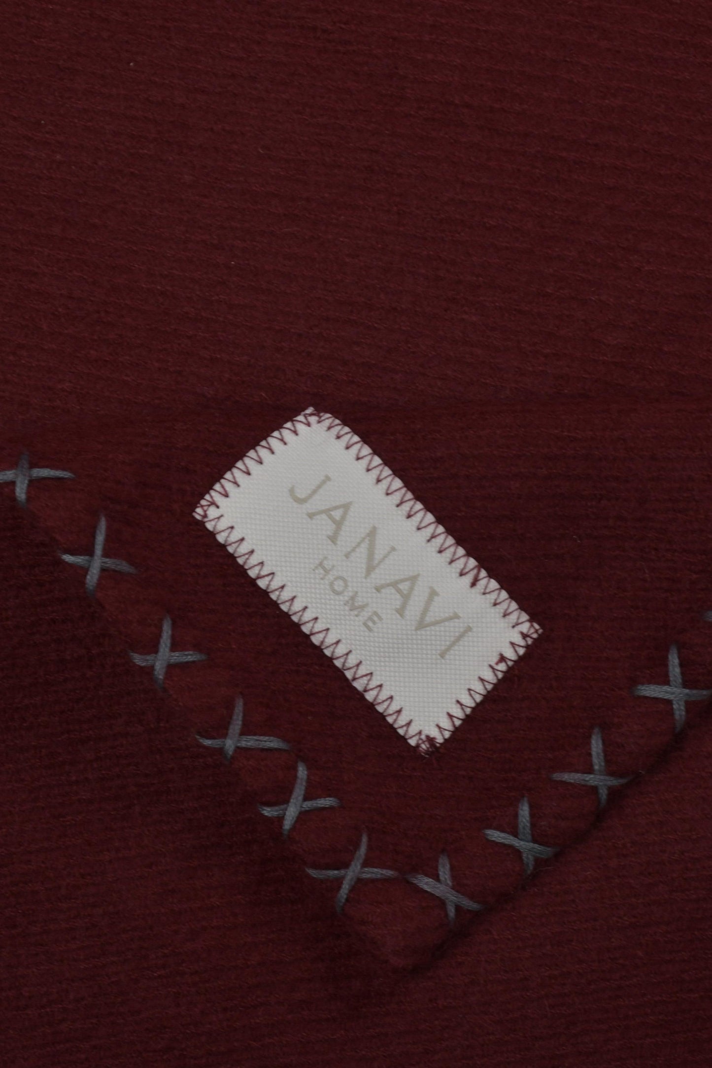 Medium Twill Blanket (Grape)