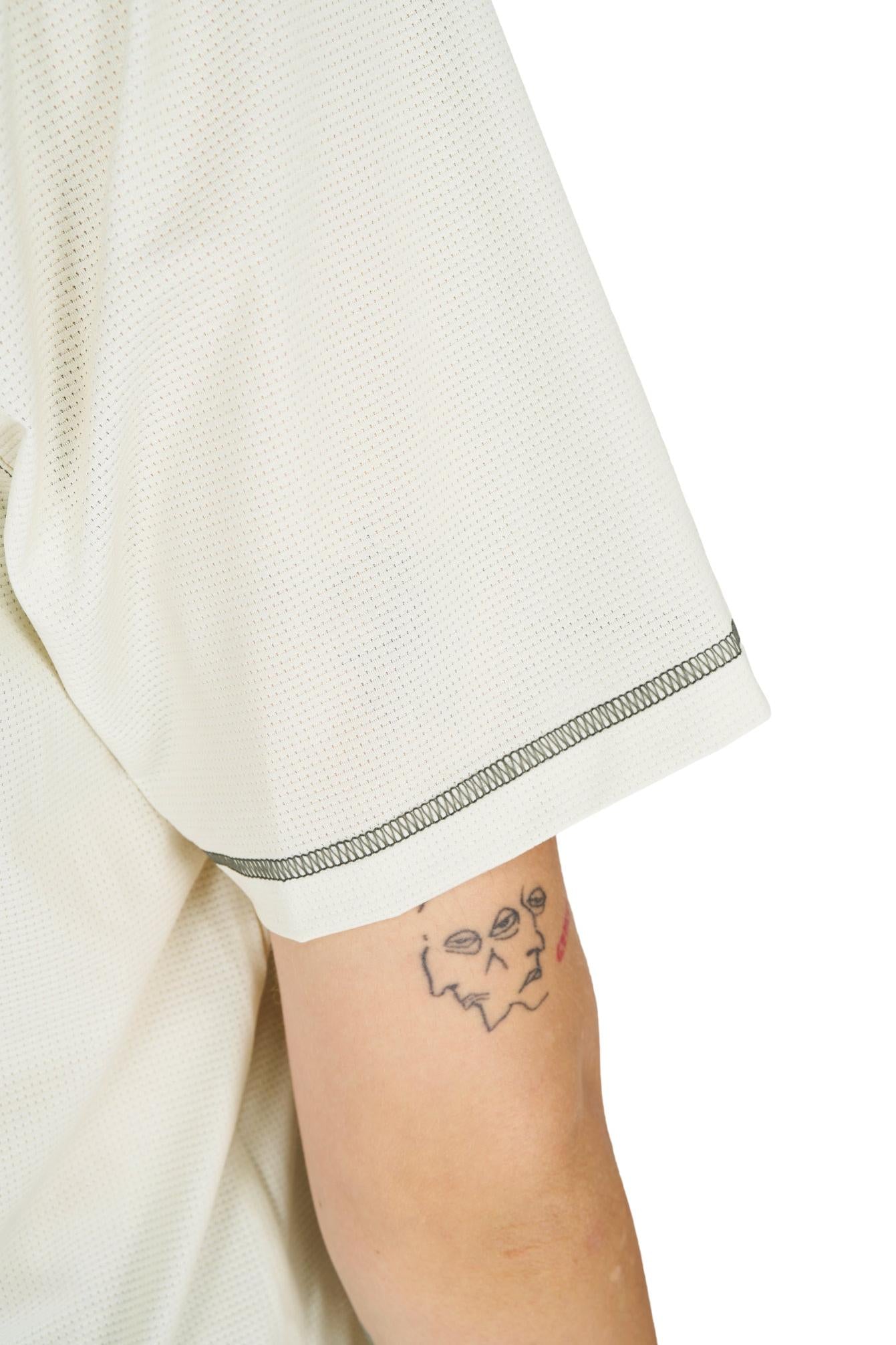 Wavy Tee