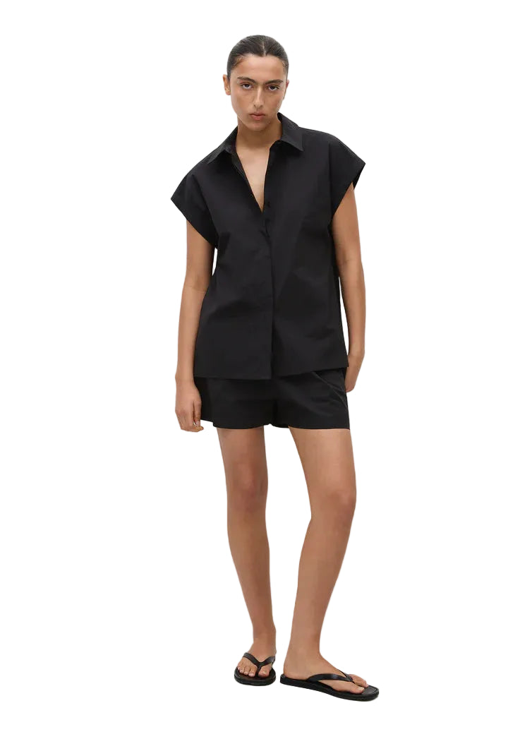 Relaxed Sleeveless Shirt