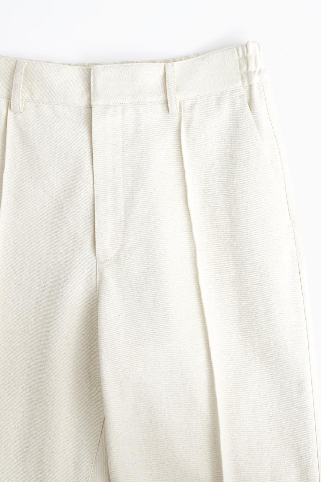 Off-white Denim Tapered Cropped Pants