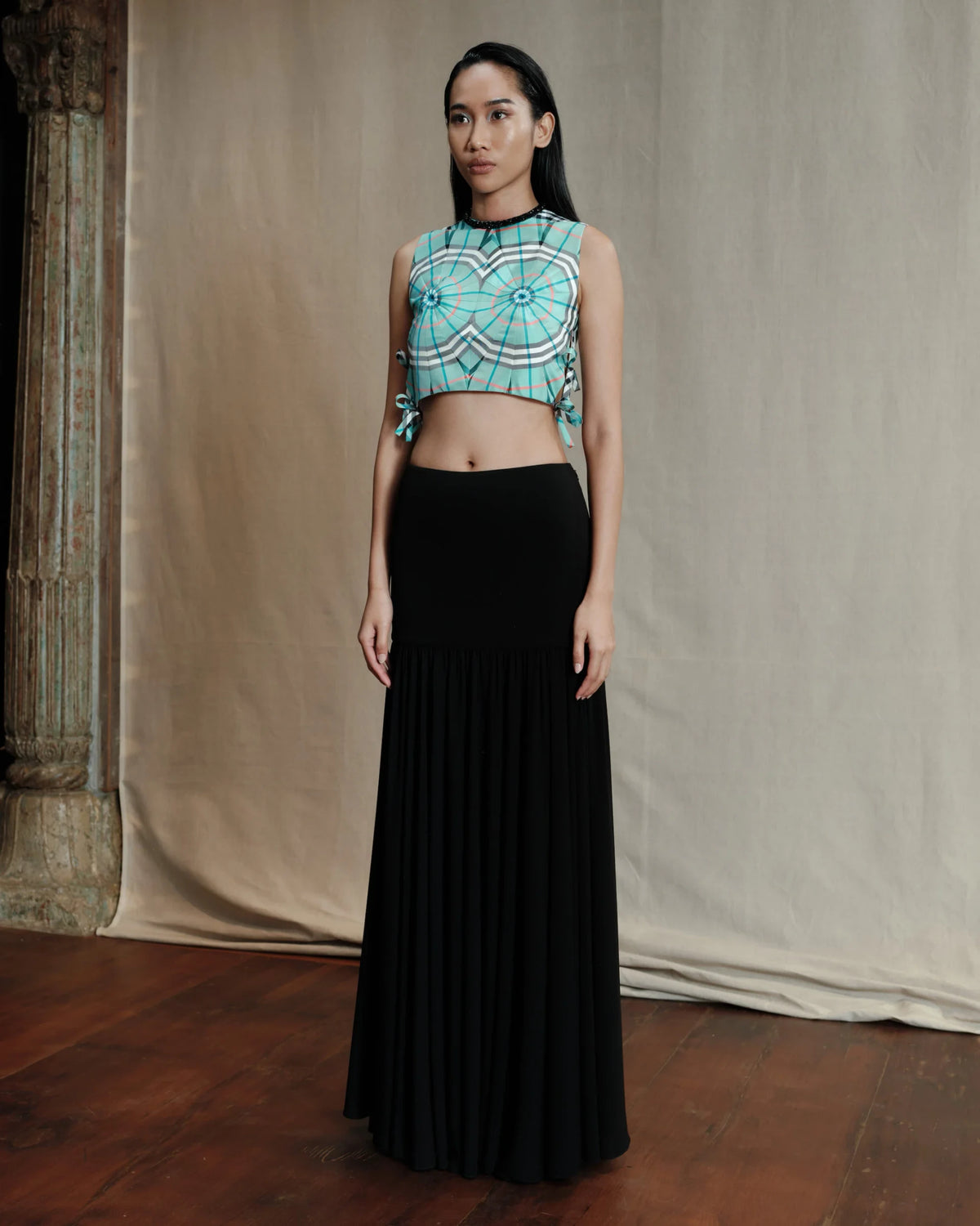 LB Cutout Top