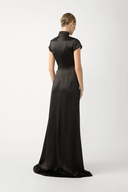 Pia Gown