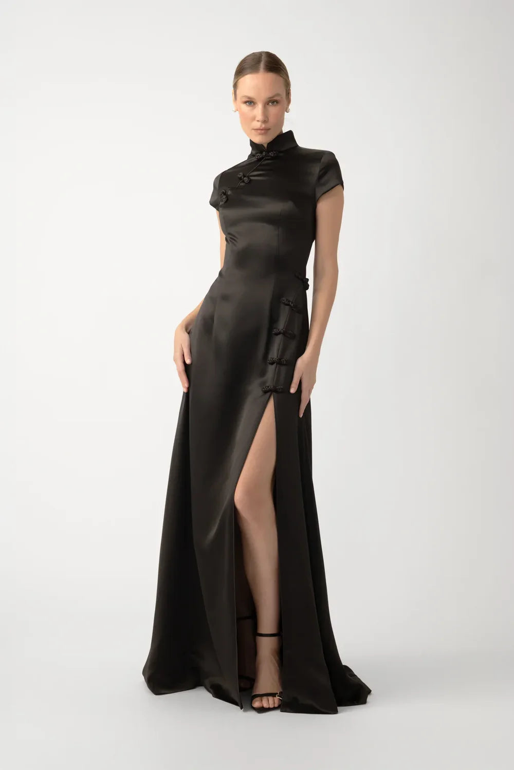 Pia Gown
