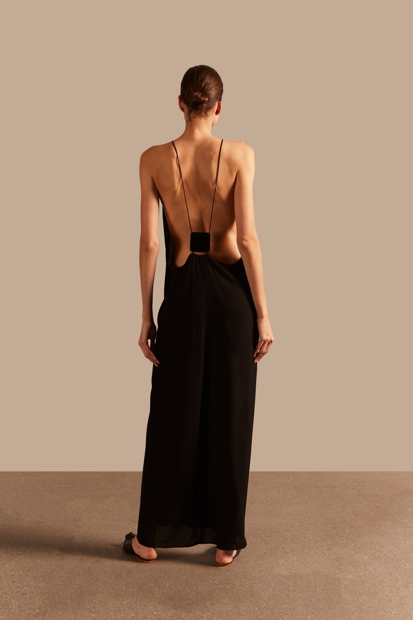 Solid Inamorata Bare-Back