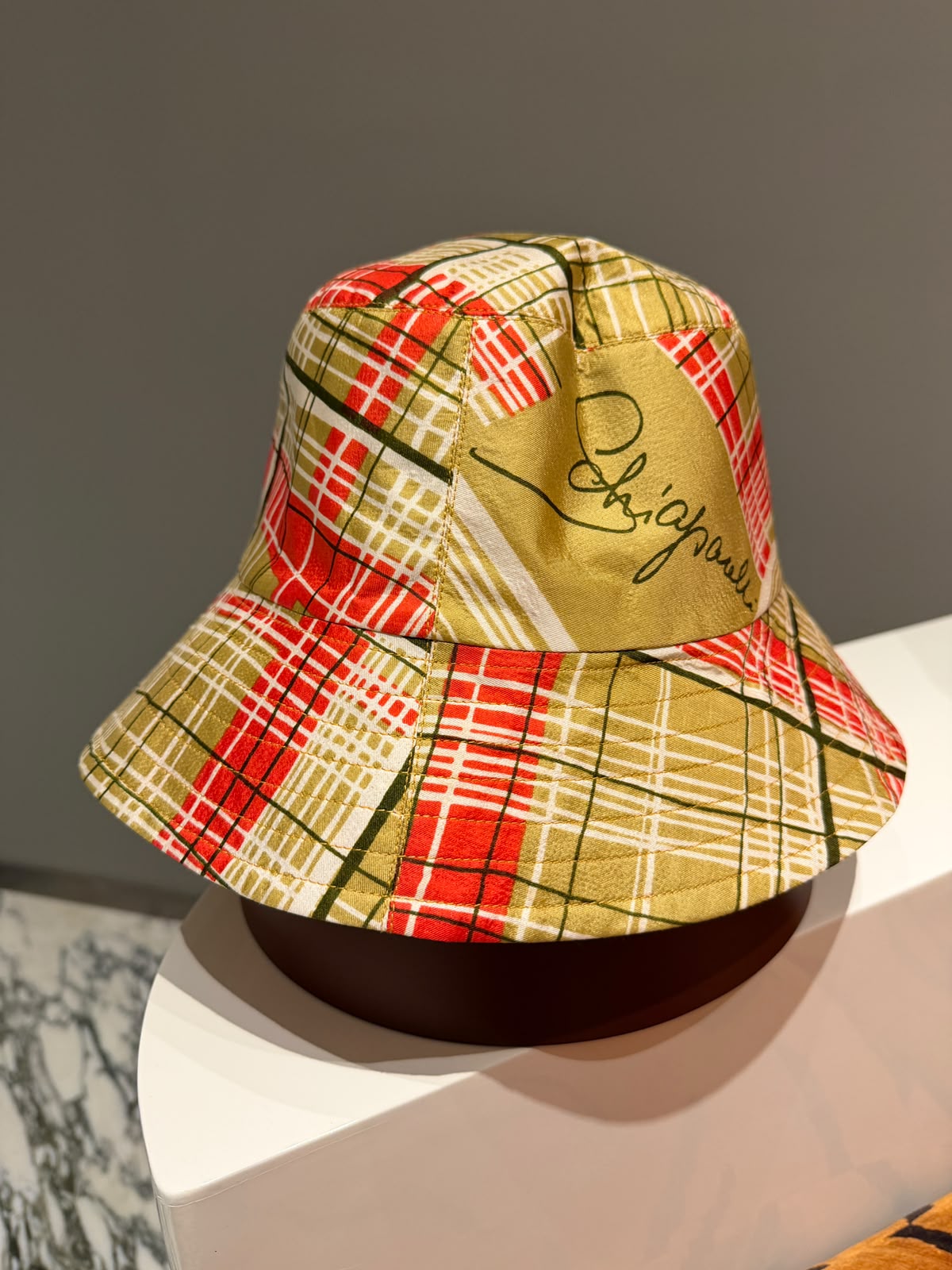 The Seau (Schiaparelli Yellow)
