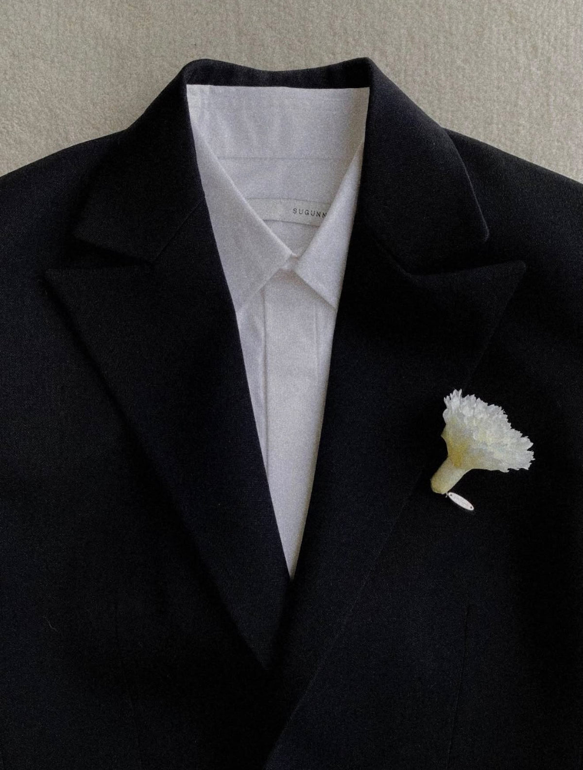 Vvon Sugunnasil - Flower Pin
