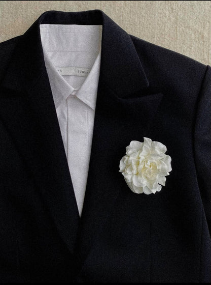 Vvon Sugunnasil - Flower Pin