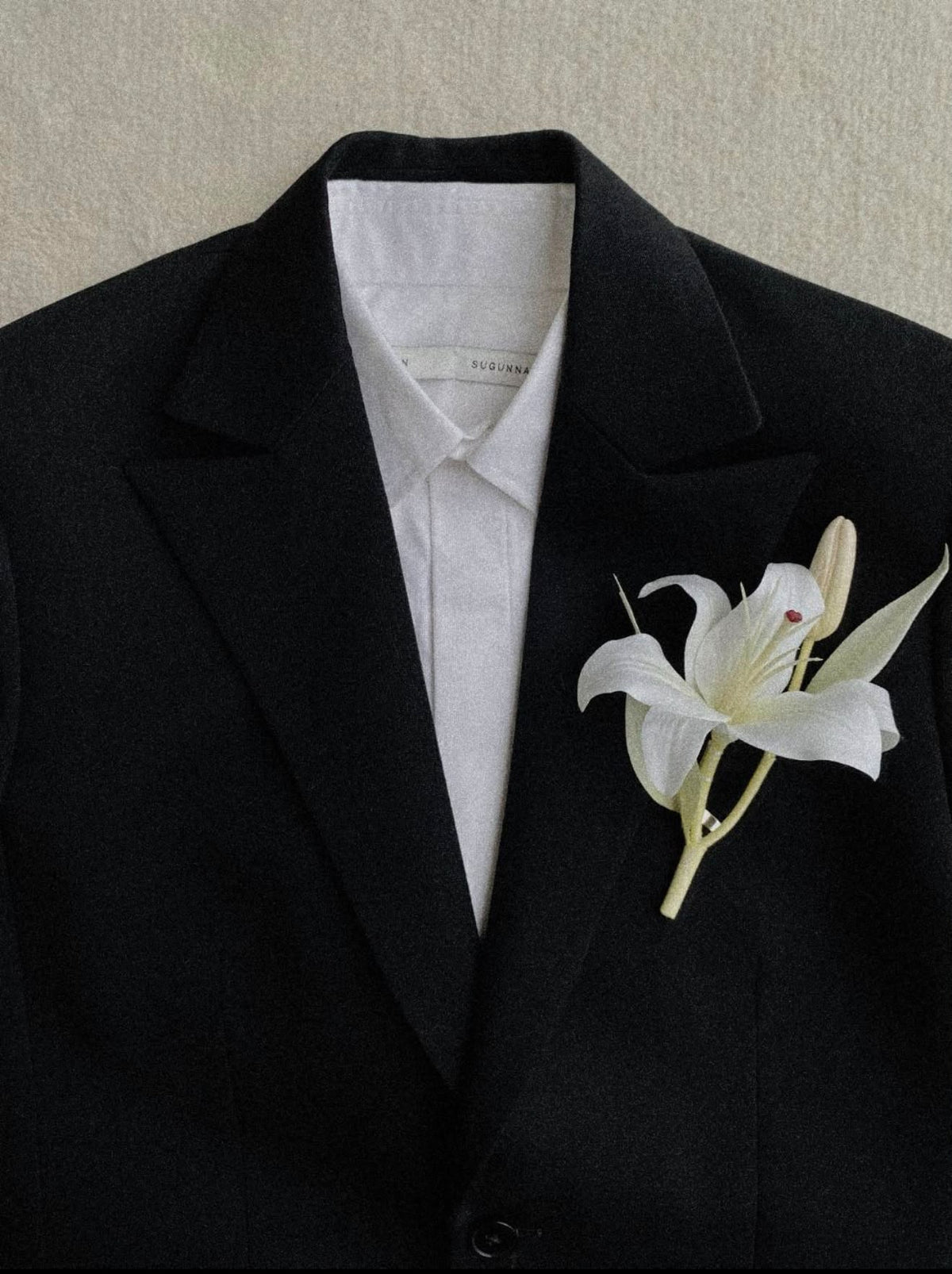 Vvon Sugunnasil - Flower Pin