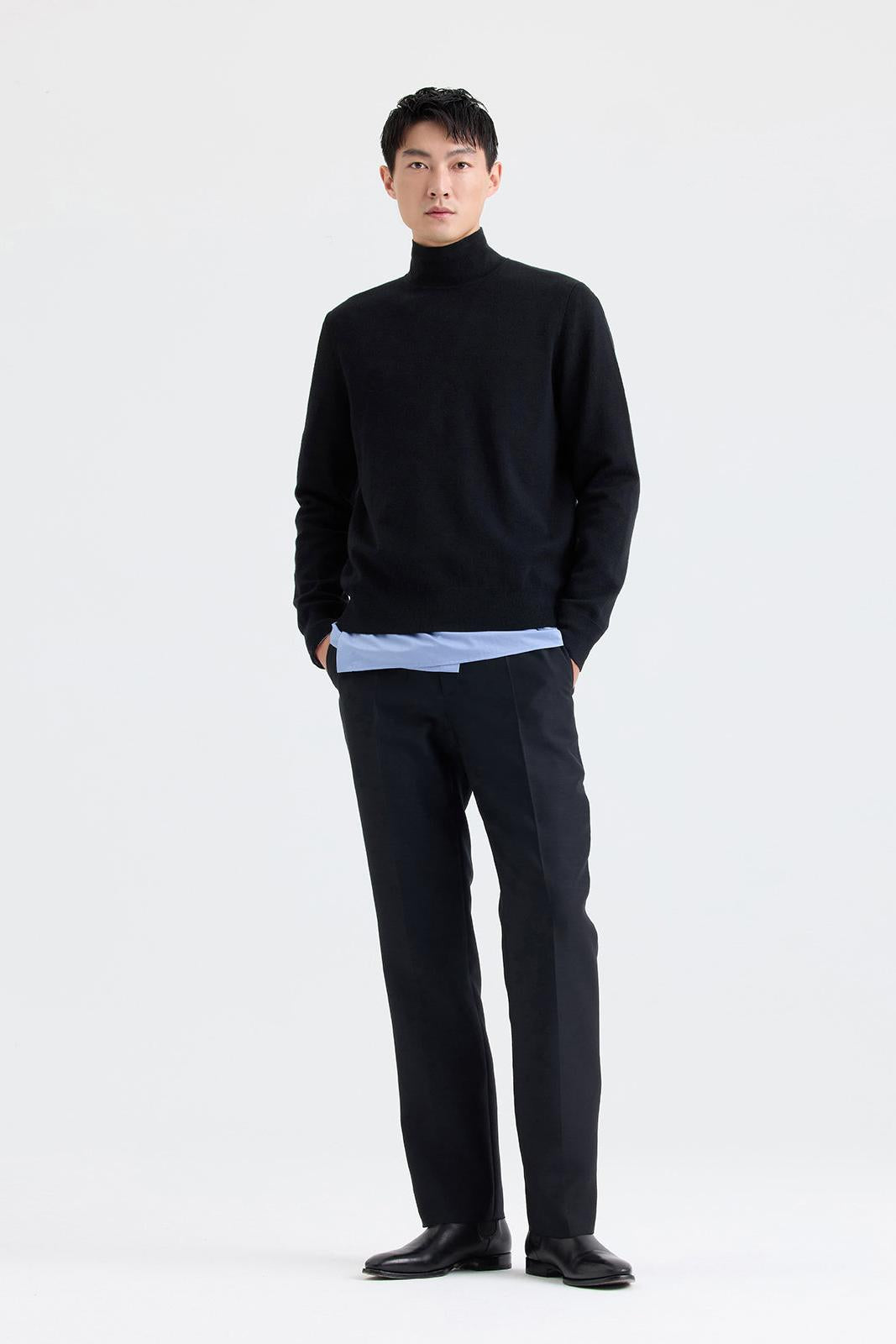 Black basic turtleneck knit top