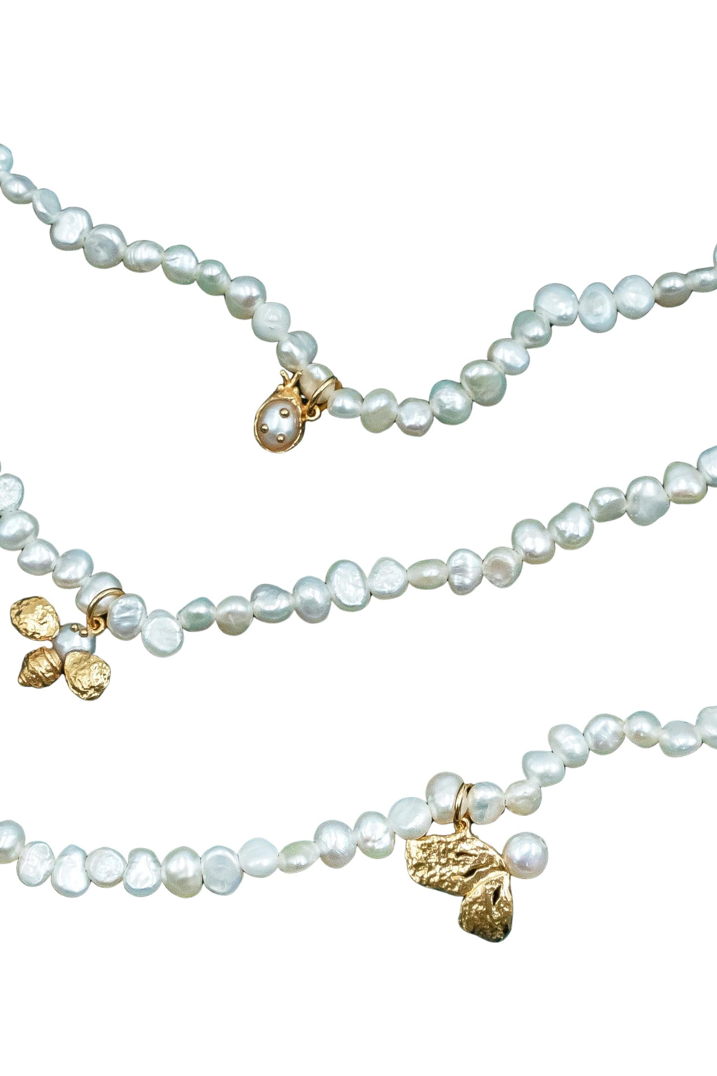 Imaginative Pearl on Pearl Necklace - Bee